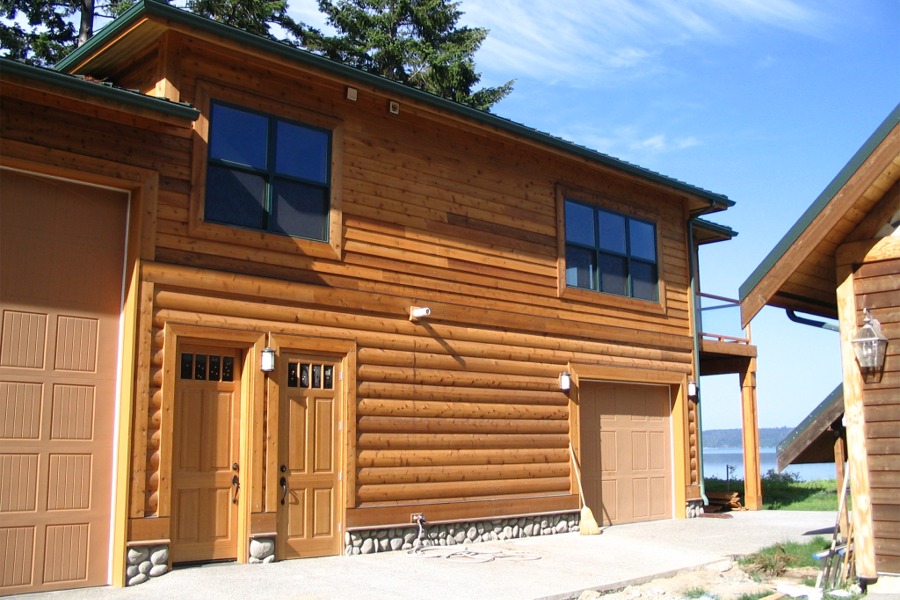 Log Home Garage